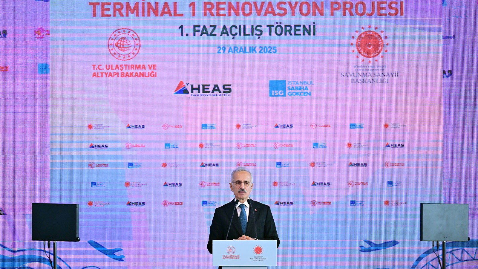 Bakan Uraloğlu: Sabiha Gökçen Havalimanı'nda yolcu…