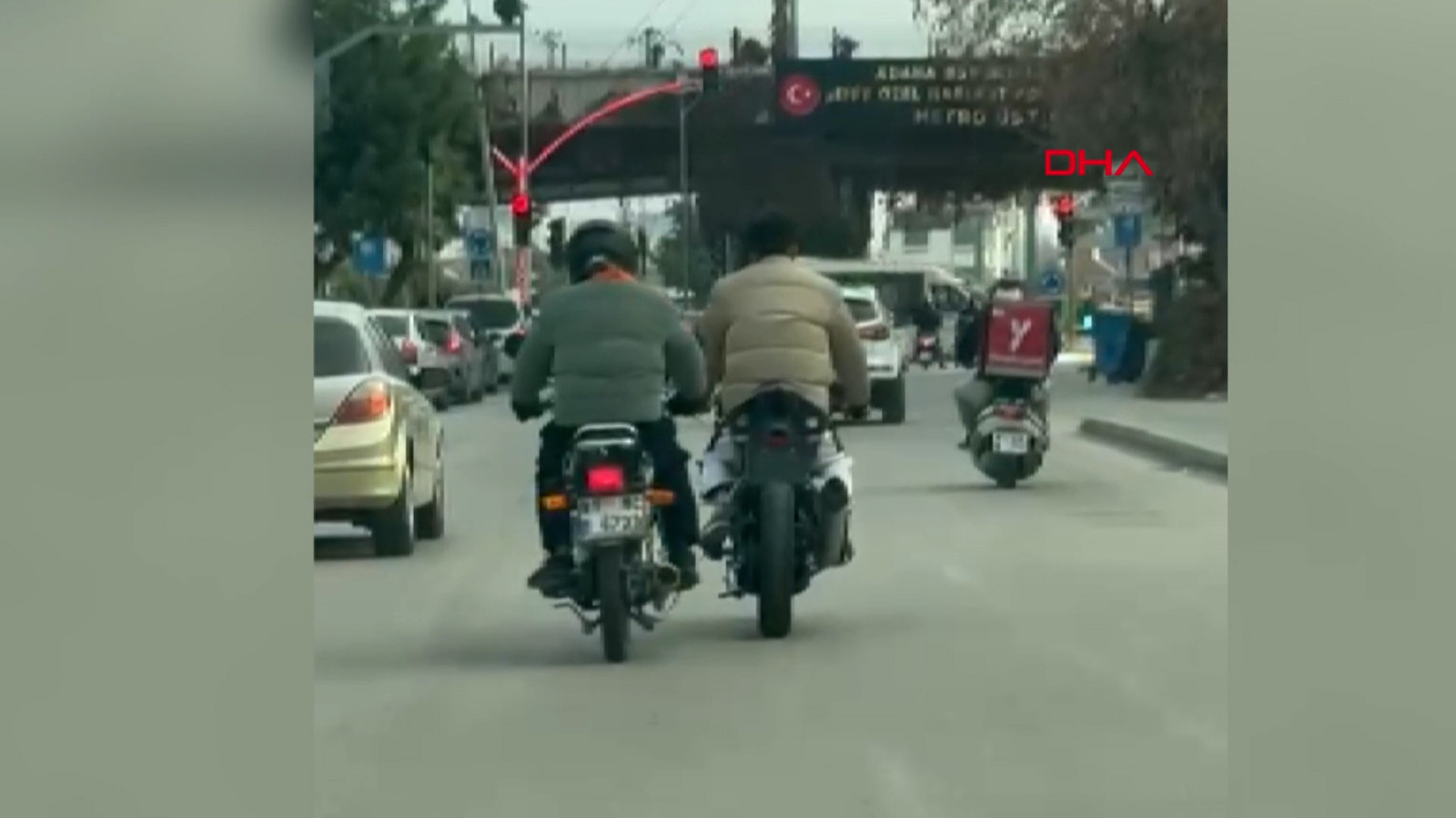 Benzini biten motosiklet için ittirmeyle çözüm