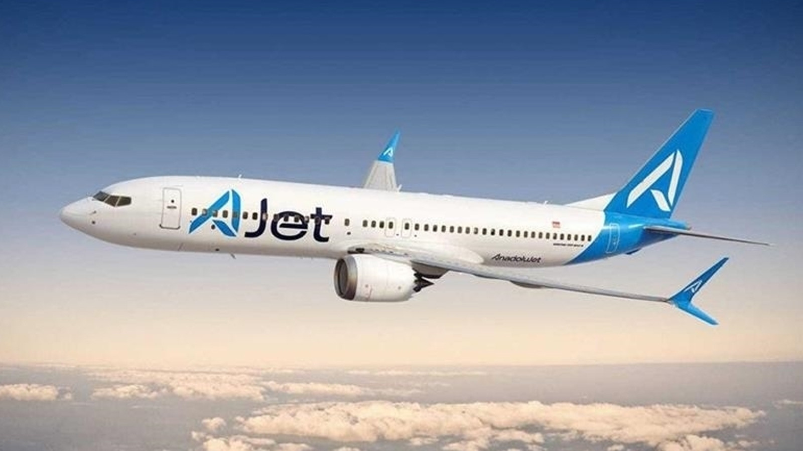 AJet olumsuz hava koşulları nedeniyle 42 seferini iptal etti