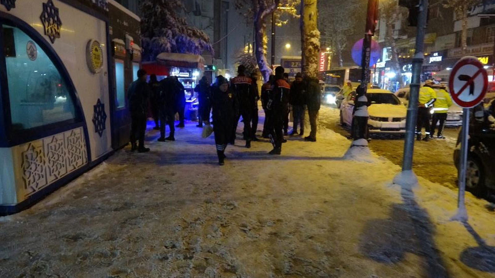 Kadınların bıçaklı kavgasında kan aktı! Ölü ve yaralı var