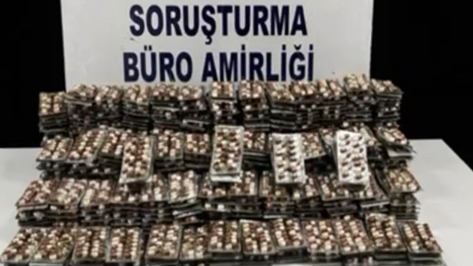 Toprağa gömülü bulundu; bahçede 9 bin uyuşturucu hap ele geçirildi