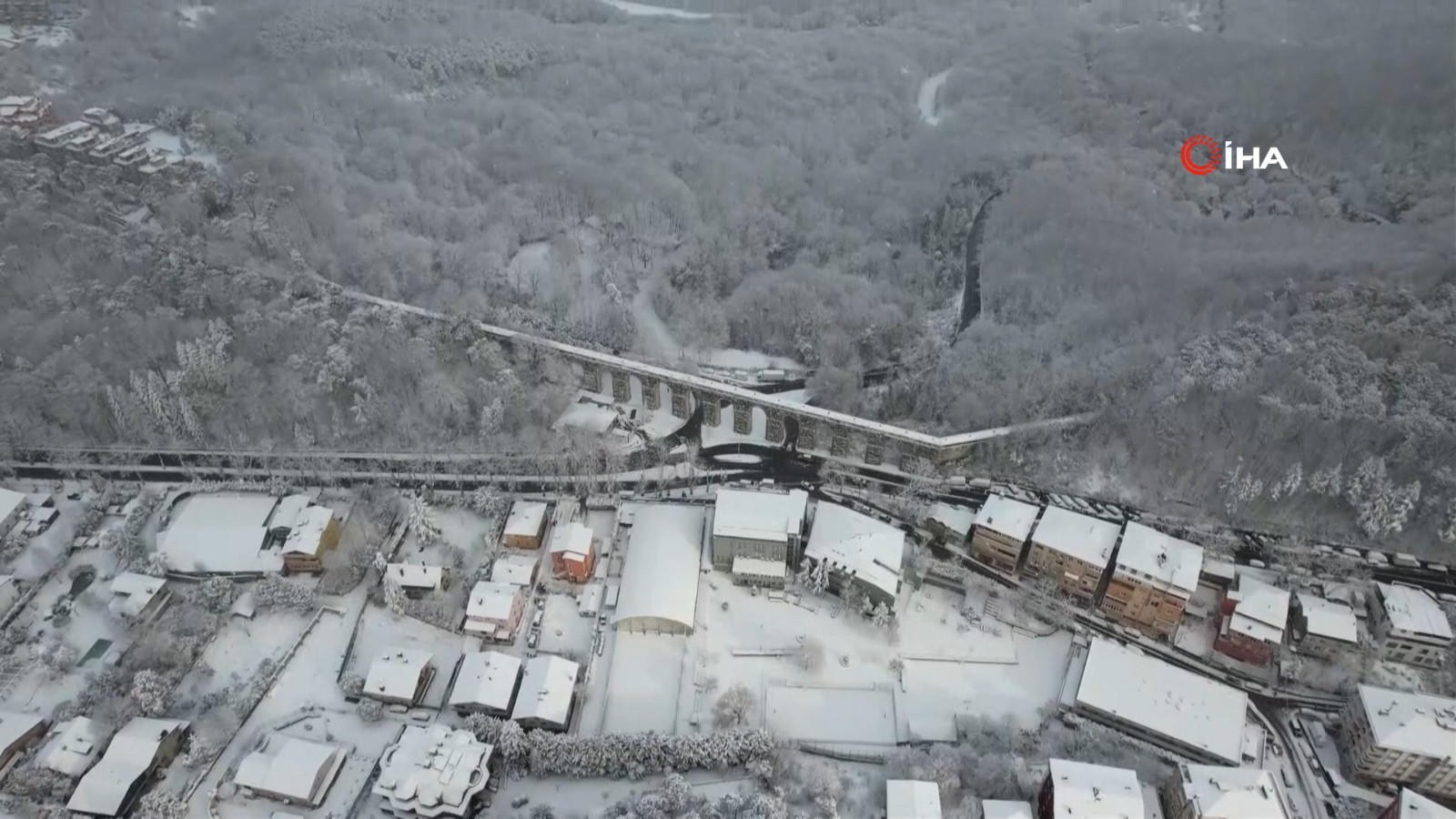 Beyaz örtüyle kaplanan Sarıyer havadan görüntülendi