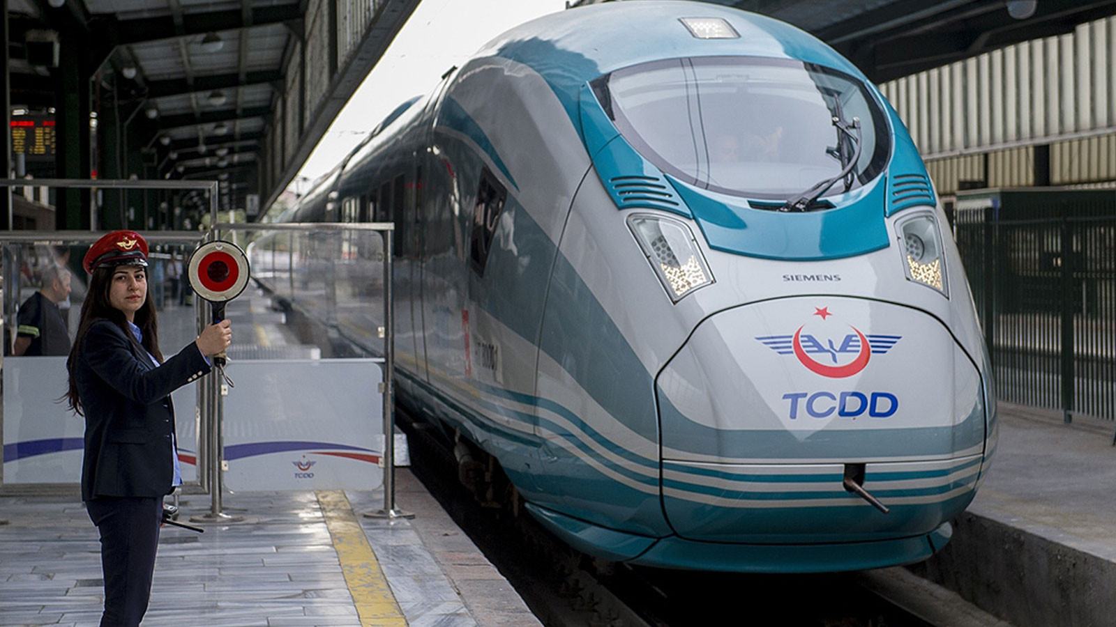 Demir yolları 2025'te Türkiye nüfusunun üç katından fazla yolcu taşıdı