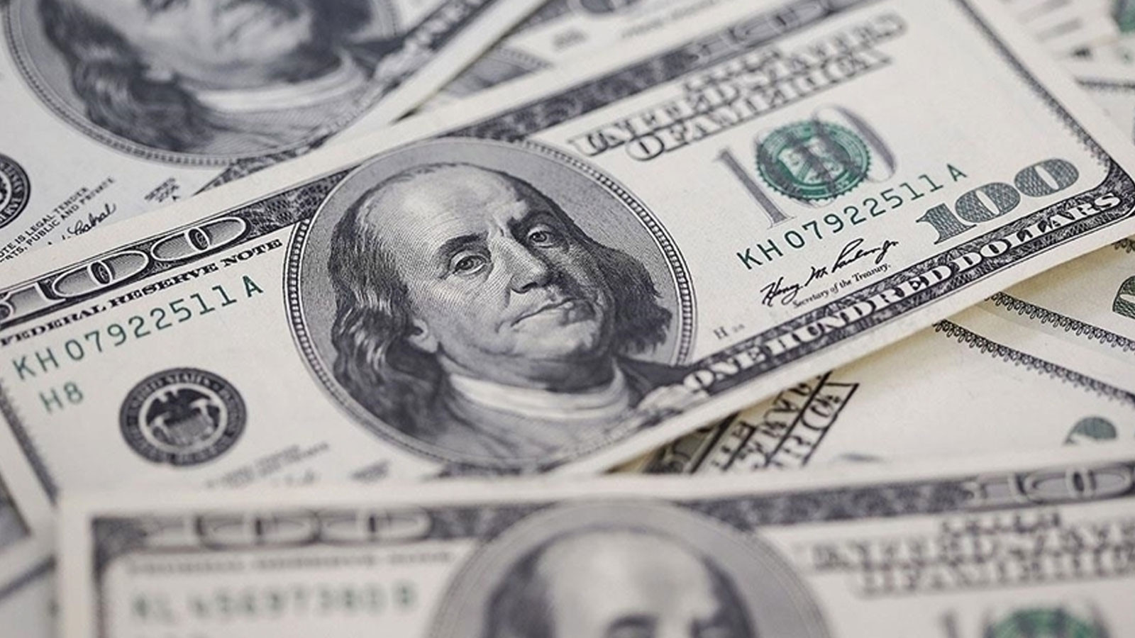 Dolar yeni yılın ilk gününe 43 TL'nin üstünde başladı