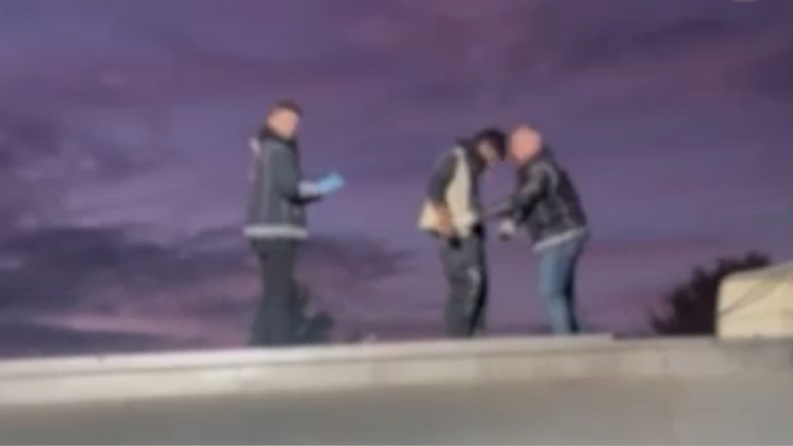 Diyarbakır'da atık tankerinde 32 düzensiz göçmen yakalandı