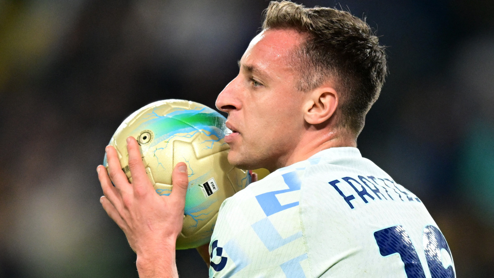 Fenerbahçe Frattesi'yi getiriyor, oyuncu onay verdi