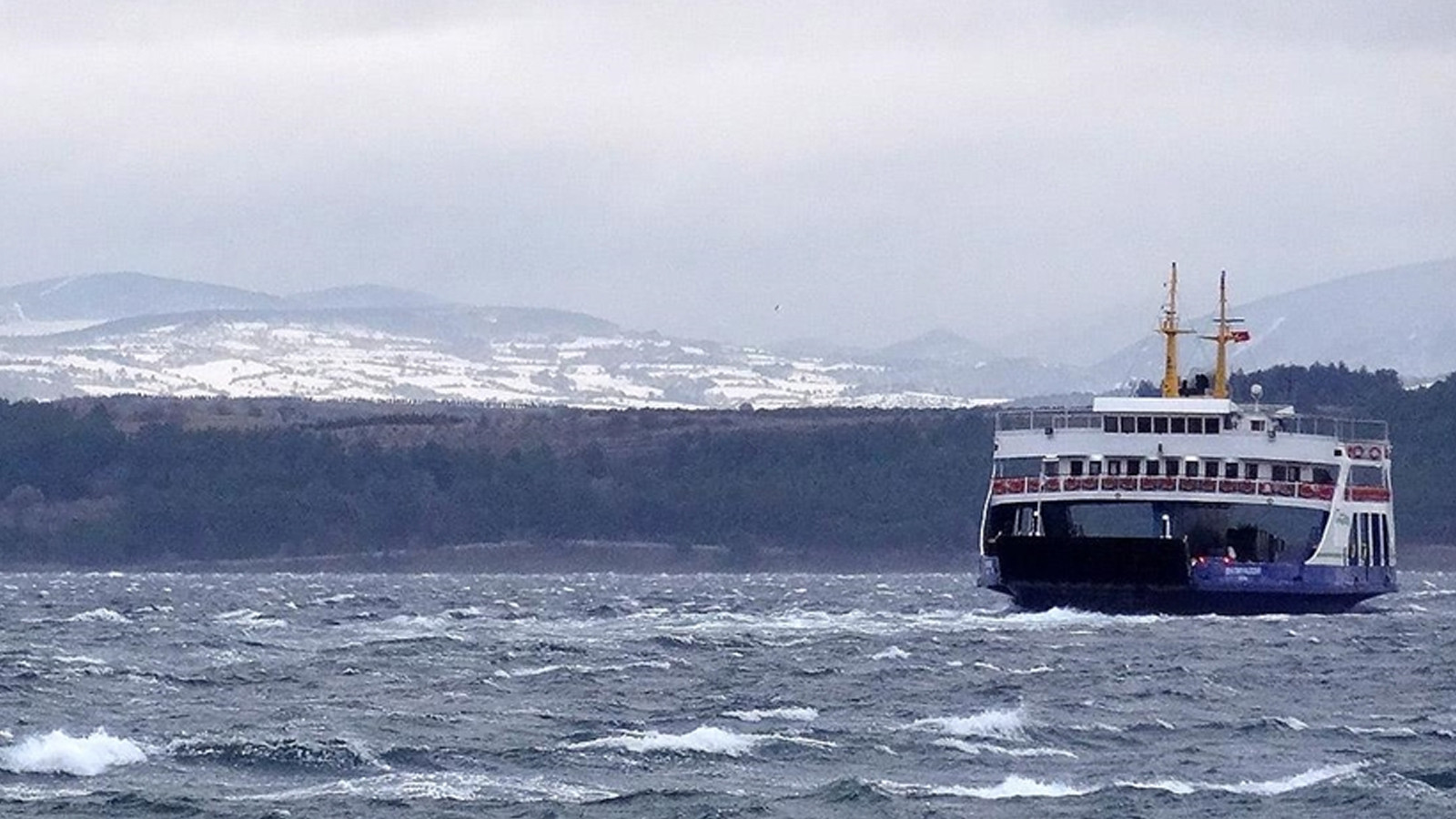 Güney Marmara'da bazı feribot seferleri iptal edildi
