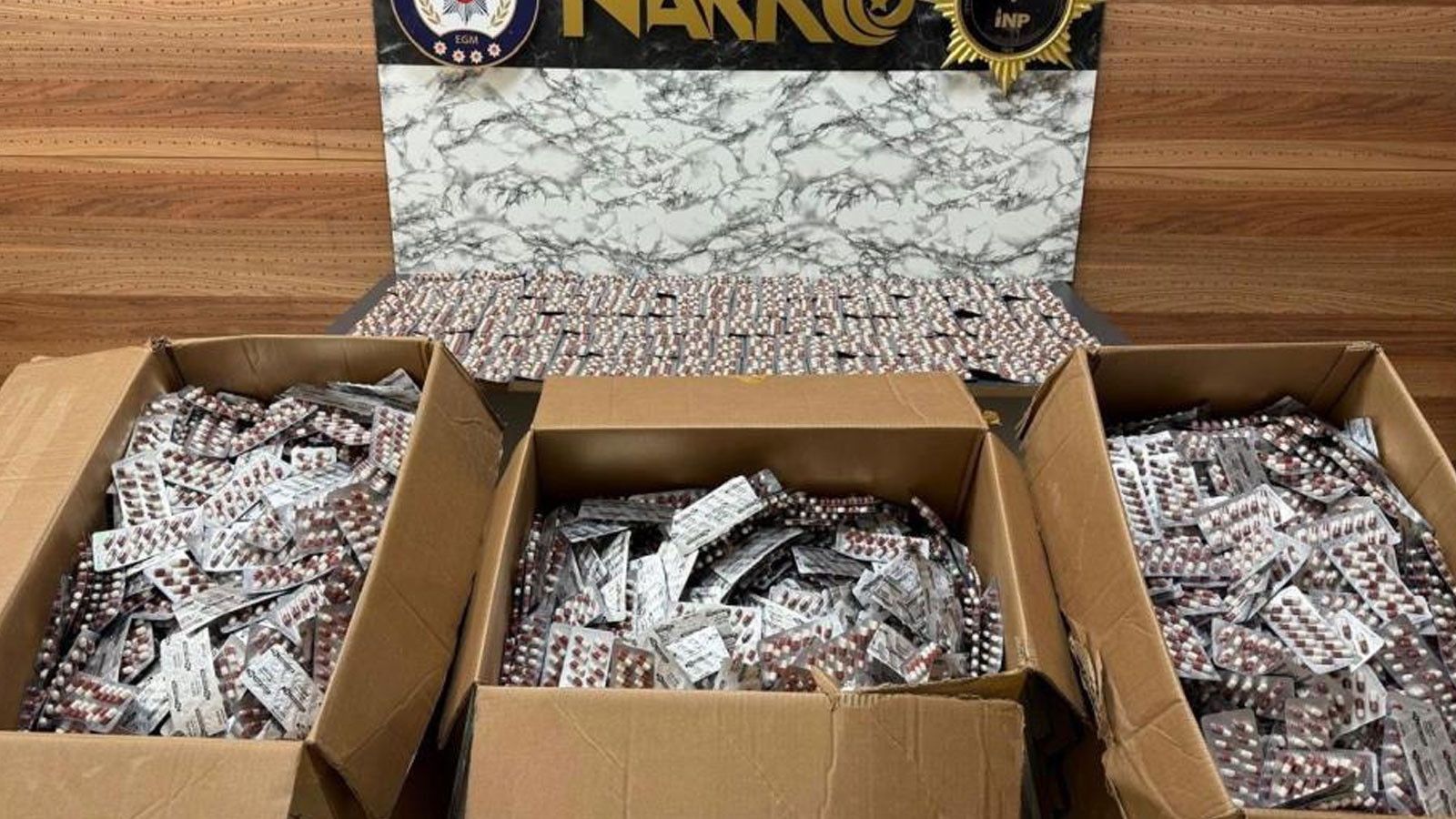 Güngören'de depoya uyuşturucu baskını: 3 gözaltı