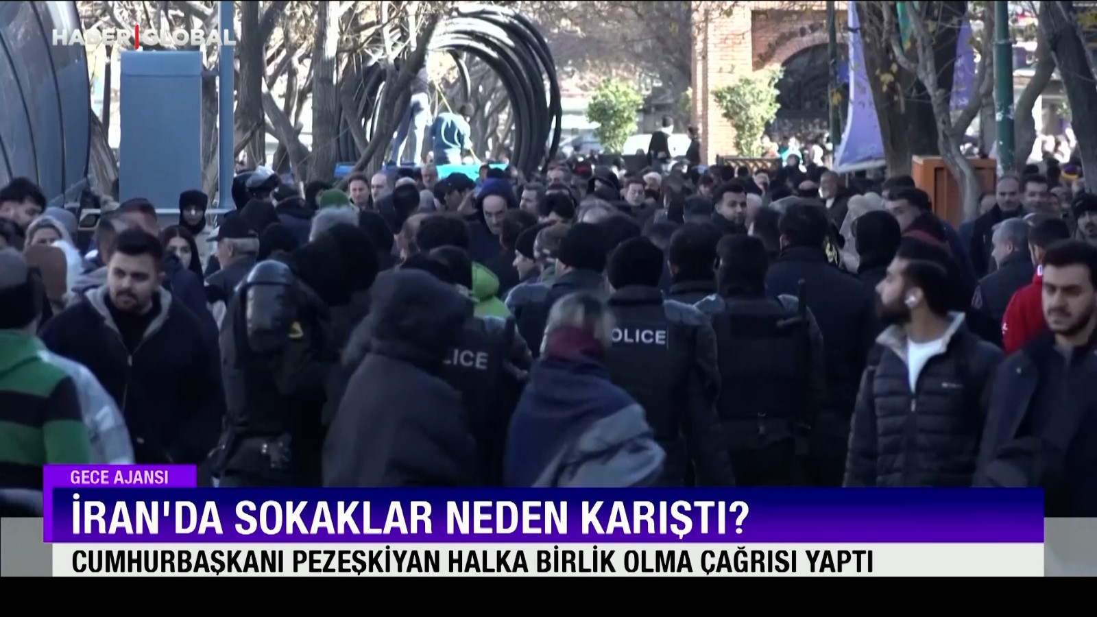 İran’da sokaklar karıştı!