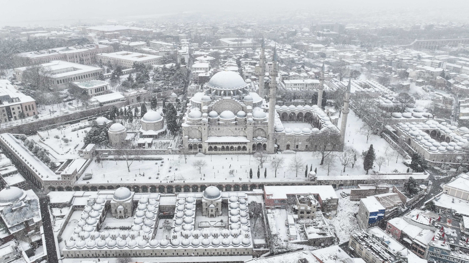 Kar bitti derken geri geliyor! İstanbul için yeni tarih verildi!