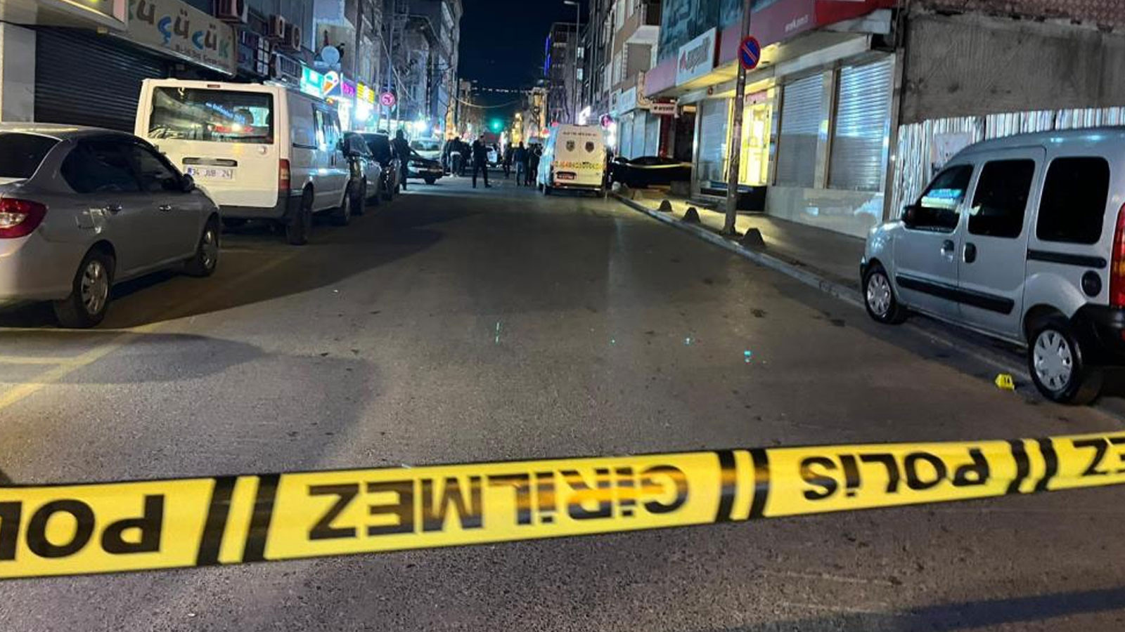 Küçükçekmece'de silahlı saldırıda kan aktı: 2 ölü