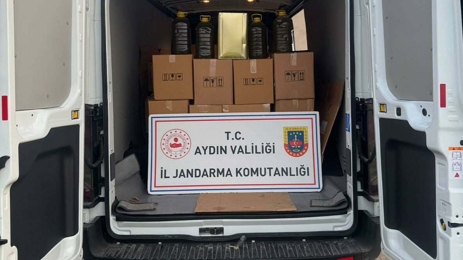 Aydın'da 1,6 ton sahte zeytinyağı ele geçirildi