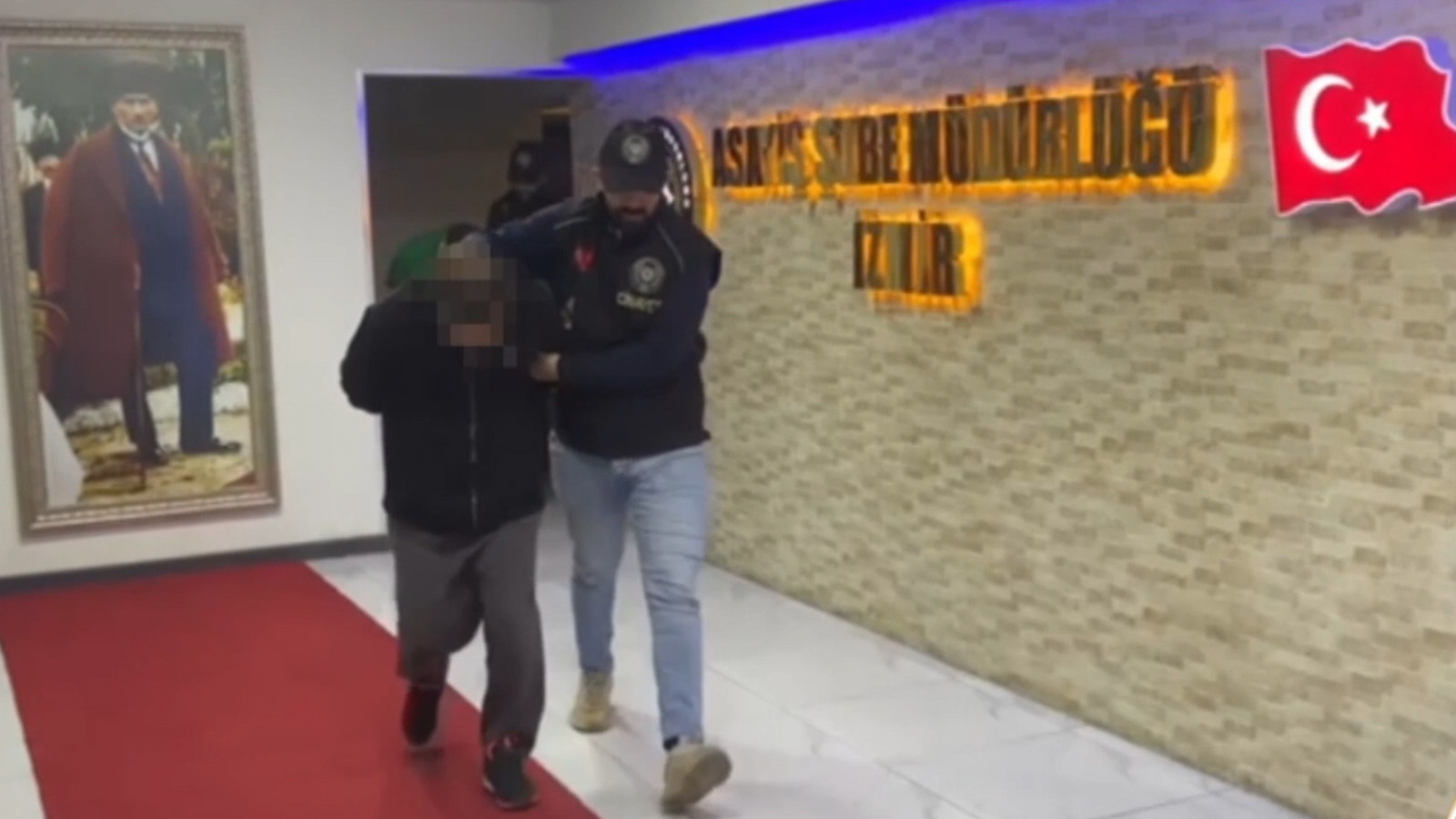 Cinayeti otomobildeki kan lekesi aydınlattı; kömürlükte öldürülen kadının katil zanlısı oğlu çıktı