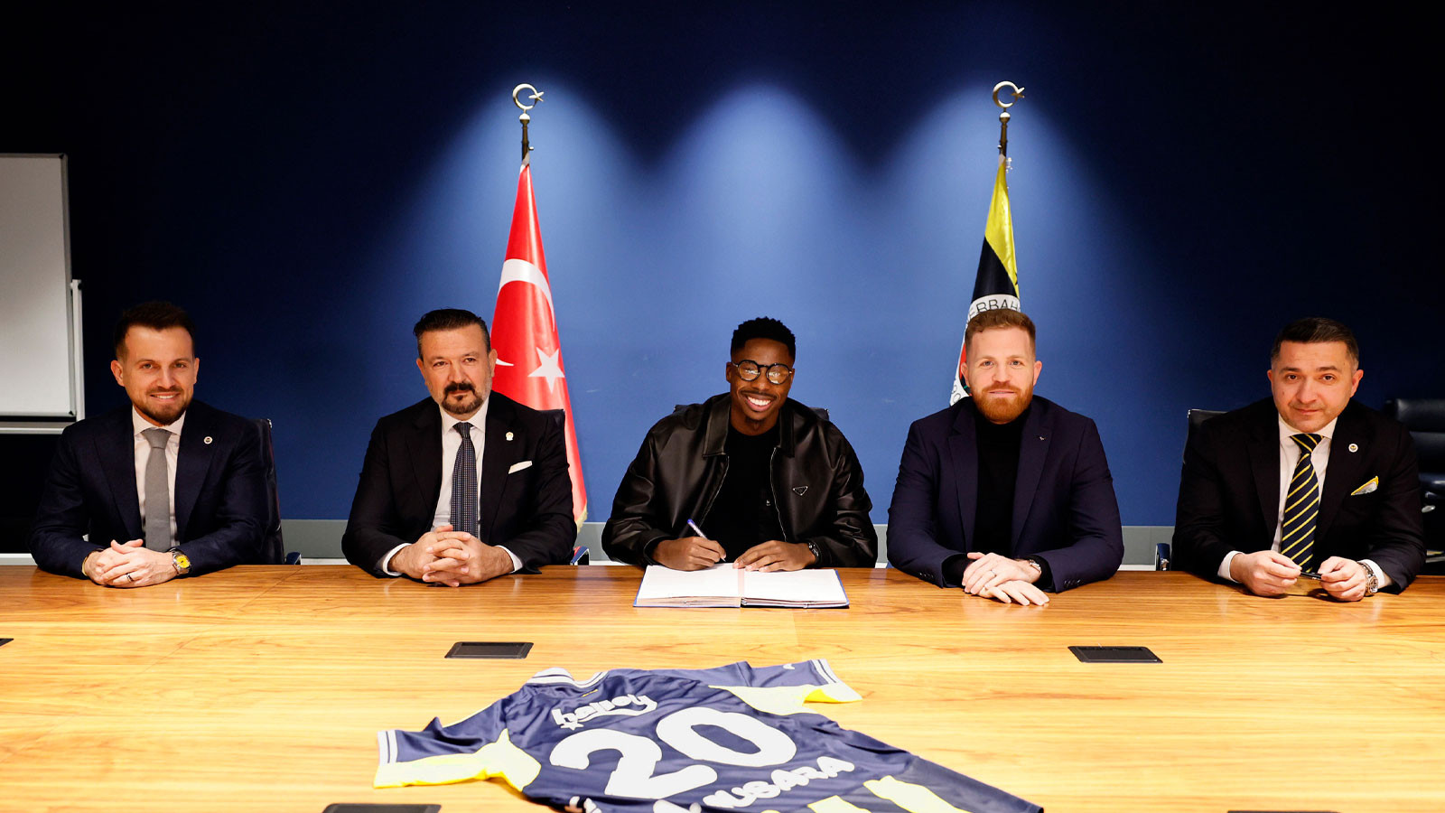 Fenerbahçe, Anthony Musaba transferini resmen duyurdu