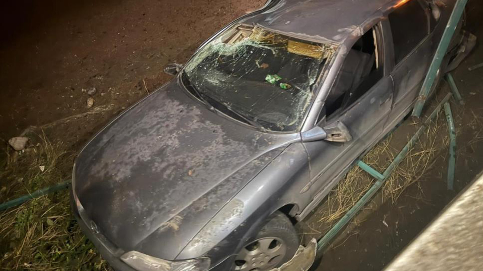 Hatay'da otomobil su kanalına uçtu: 3 yaralı