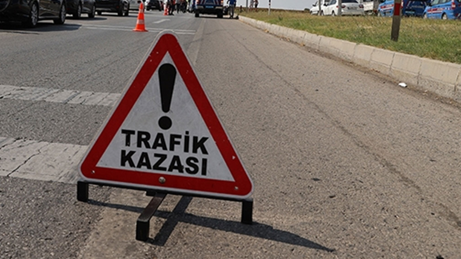 Sinop'ta 2 otomobil çarpıştı: Çok sayıda ölü ve yaralı var