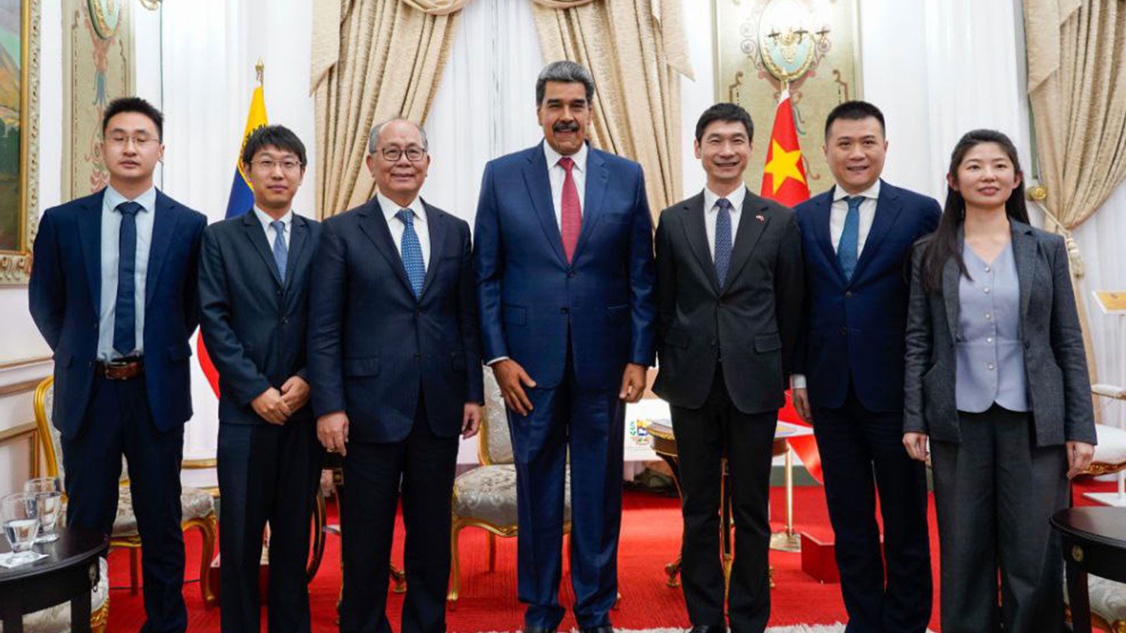 Venezuela Devlet Başkanı Maduro, son görüşmesini Çin heyeti ile yaptı