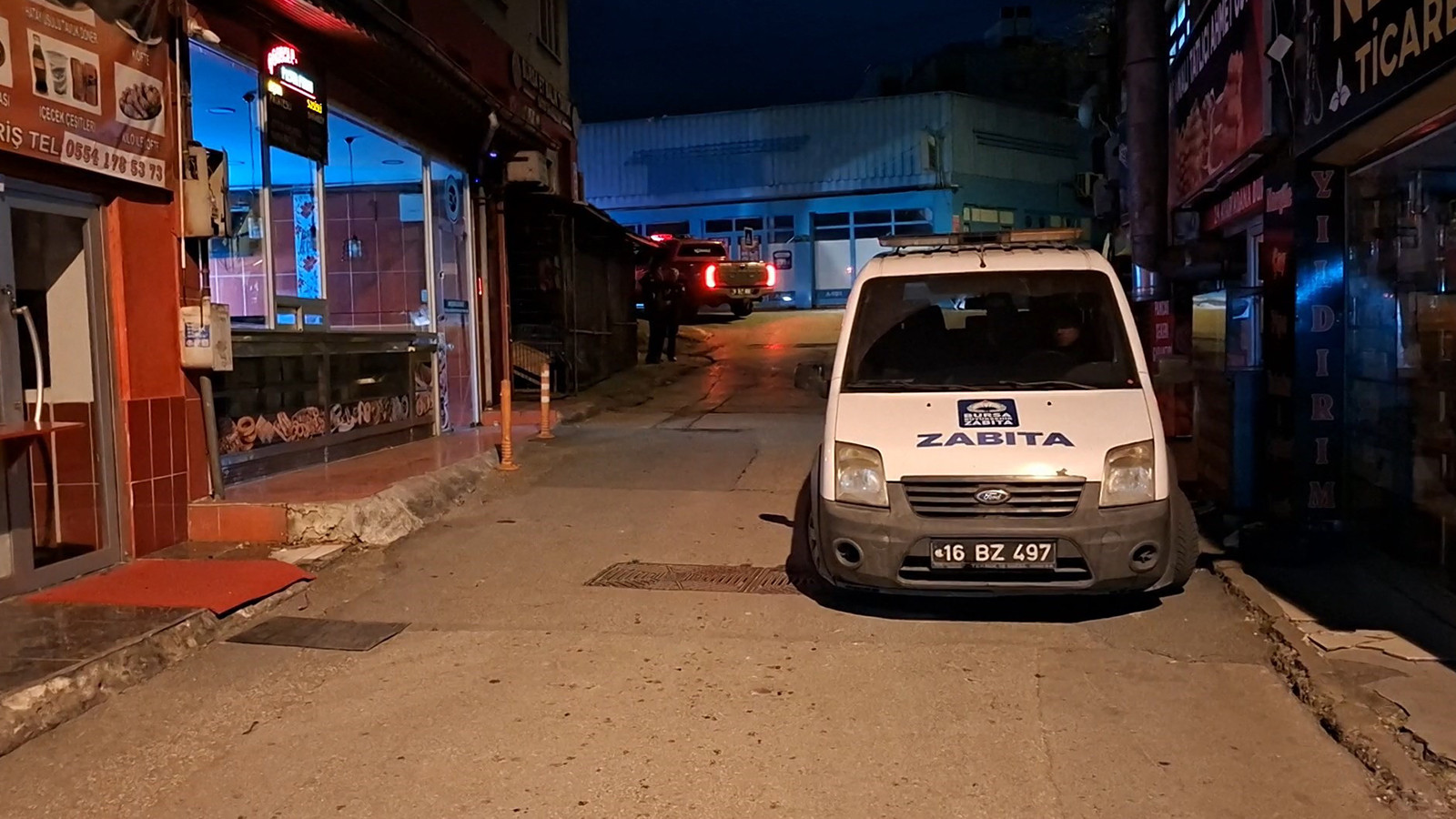 Lodosa karşı itfaiye ve zabıtadan çatı nöbeti