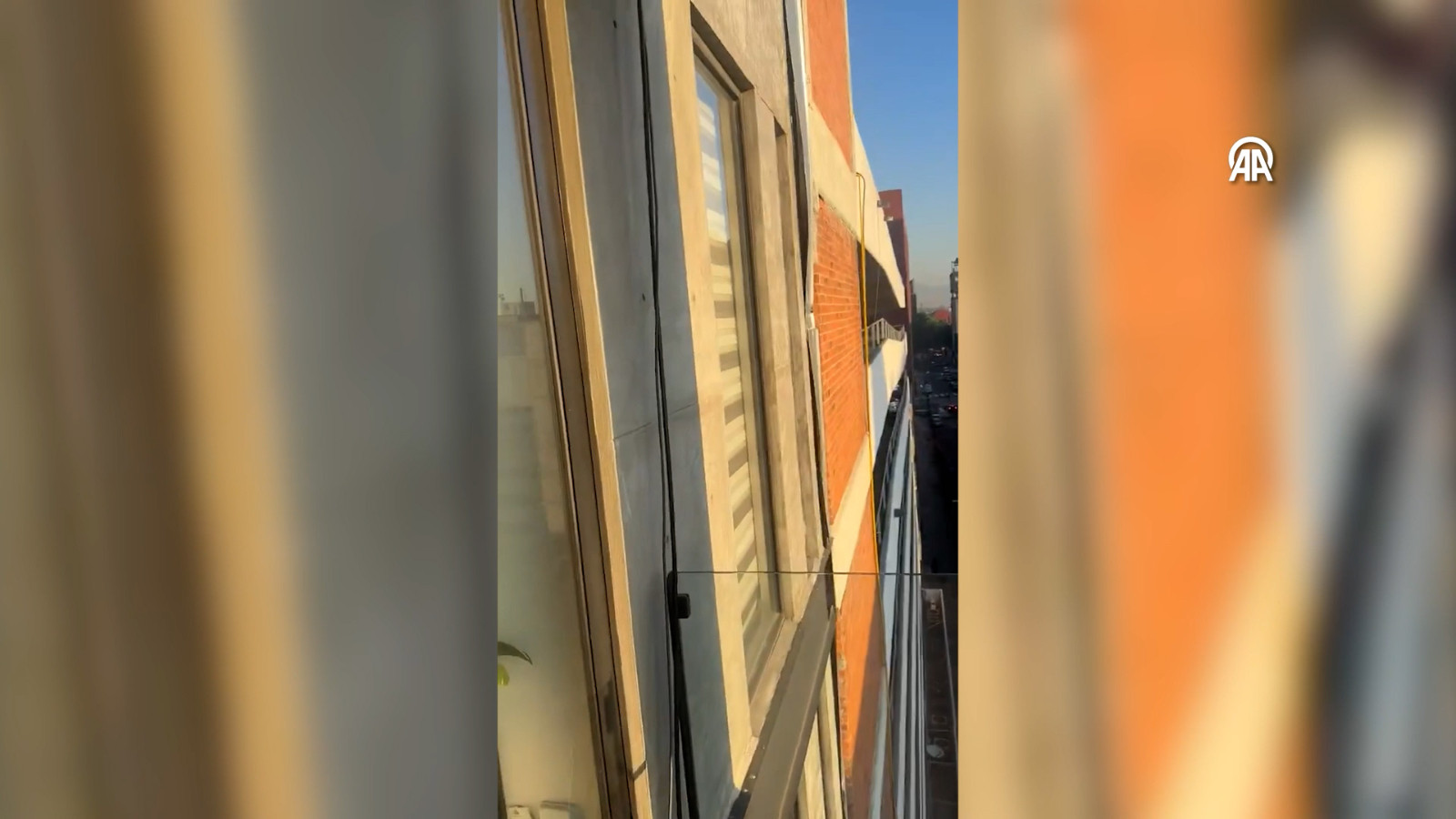 Meksika'da 6,5 büyüklüğündeki deprem anlarının görüntüleri ortaya çıktı: En az iki kişi hayatını kaybetti