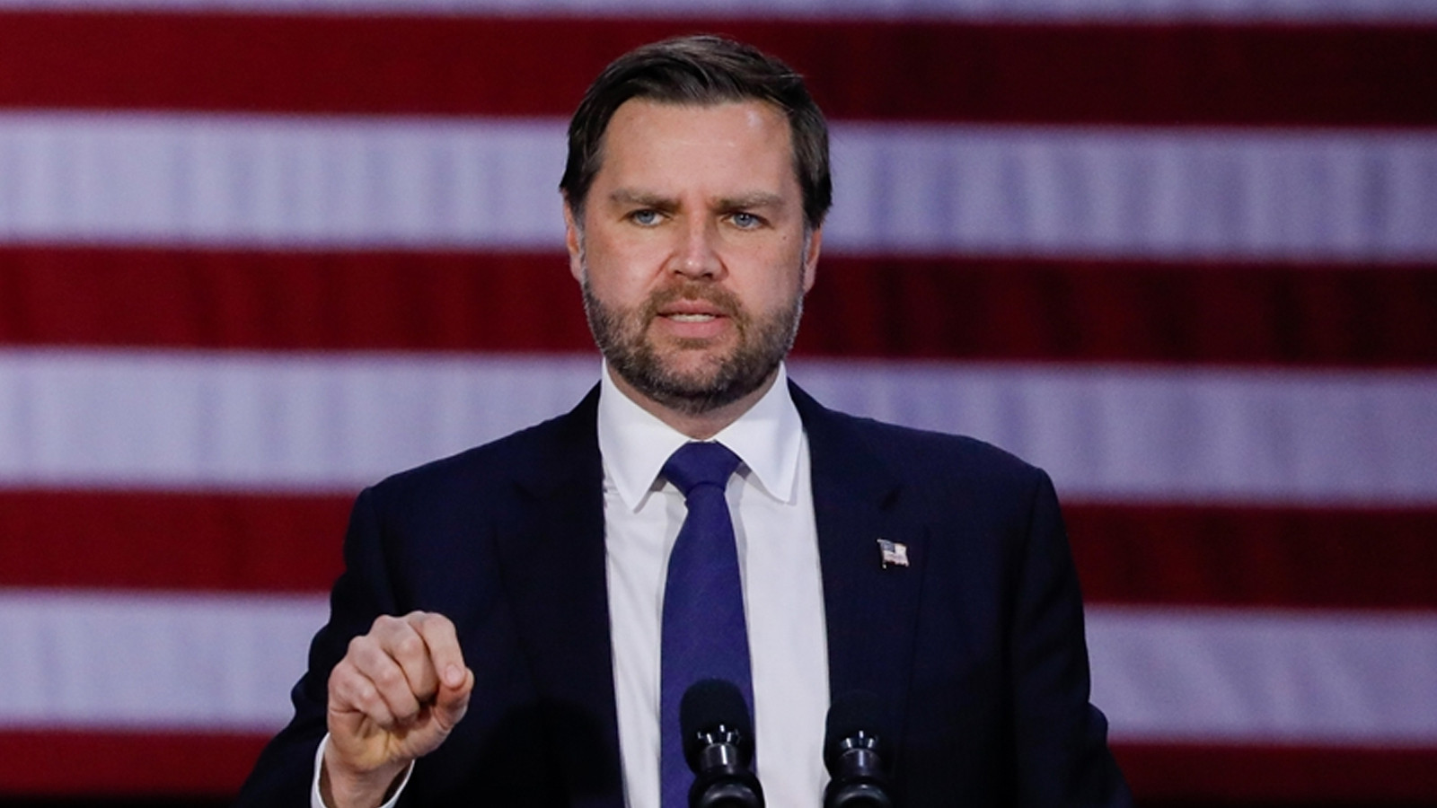 ABD Başkanı Trump'ın sağ koluna saldırı düzenlendi