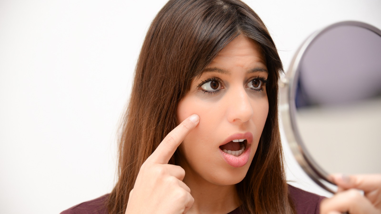 Kozmetik ürünlerine para bayılmaya son! Göz altı torbalarından kurtulmanın doğal sırrı ortaya çıktı