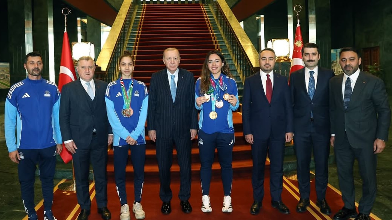 Cumhurbaşkanı Erdoğan, milli tekvandocu Sude Yaren…