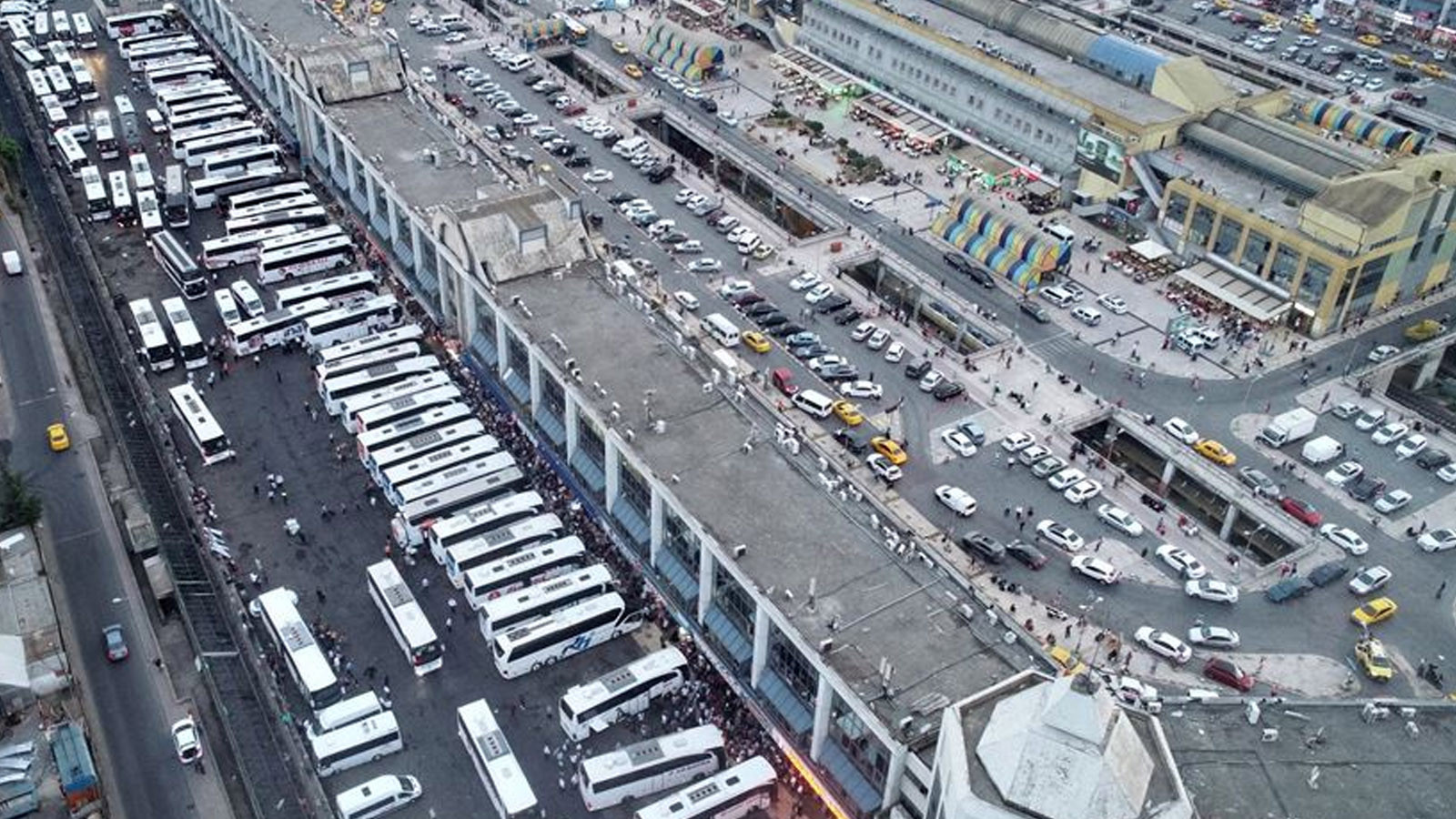 İstanbul otogarı 2025'te 14 milyon yolcu ağırladı