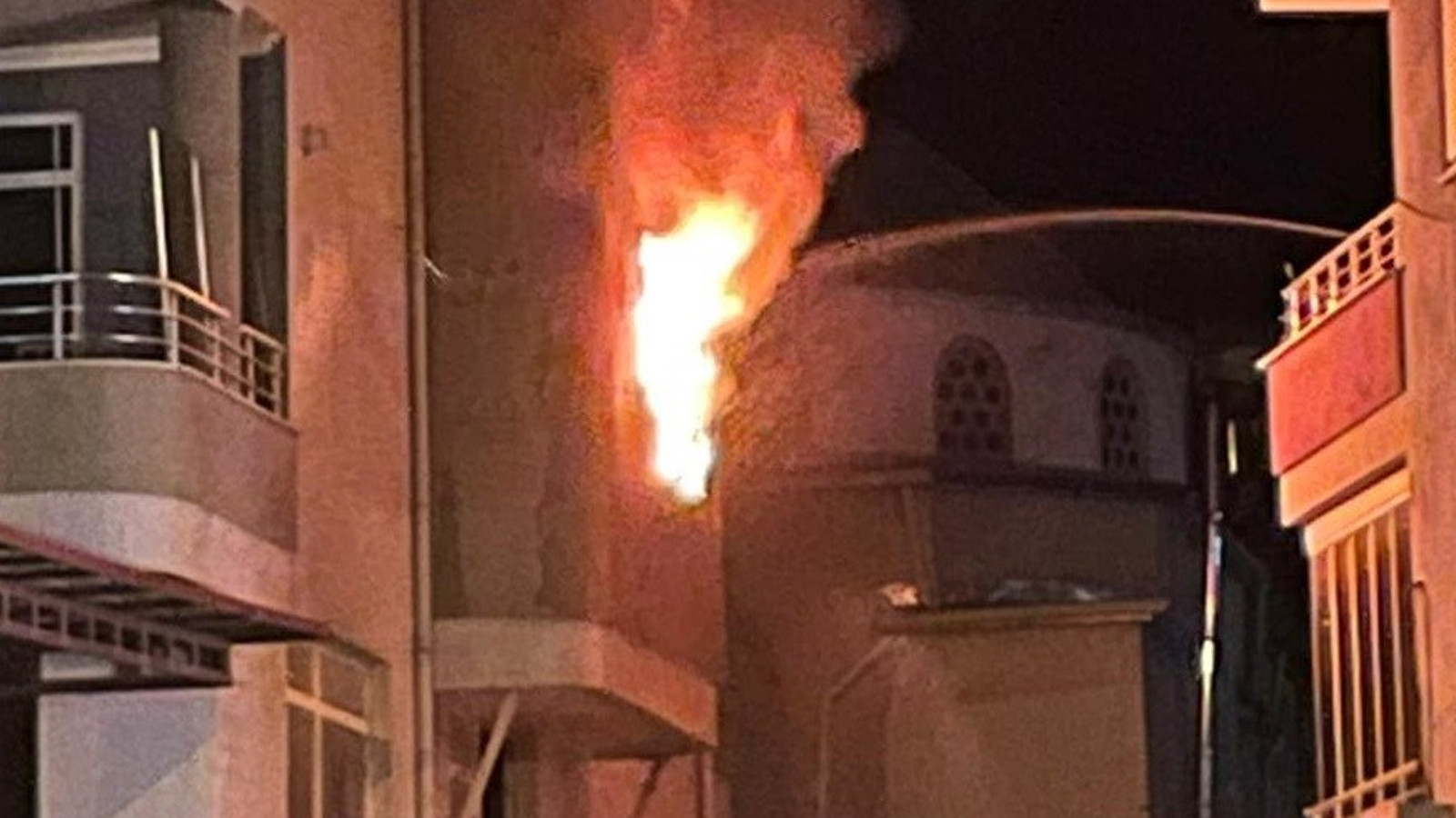 Mersin'de elektrikli soba evi küle çevirdi