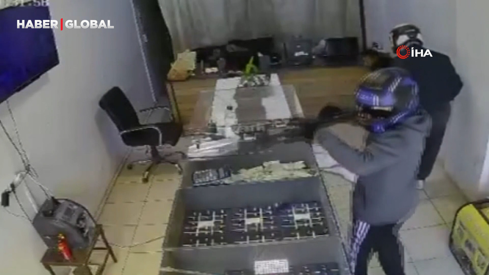 Sadece 3 dakikada 22 milyonluk soygun anları!