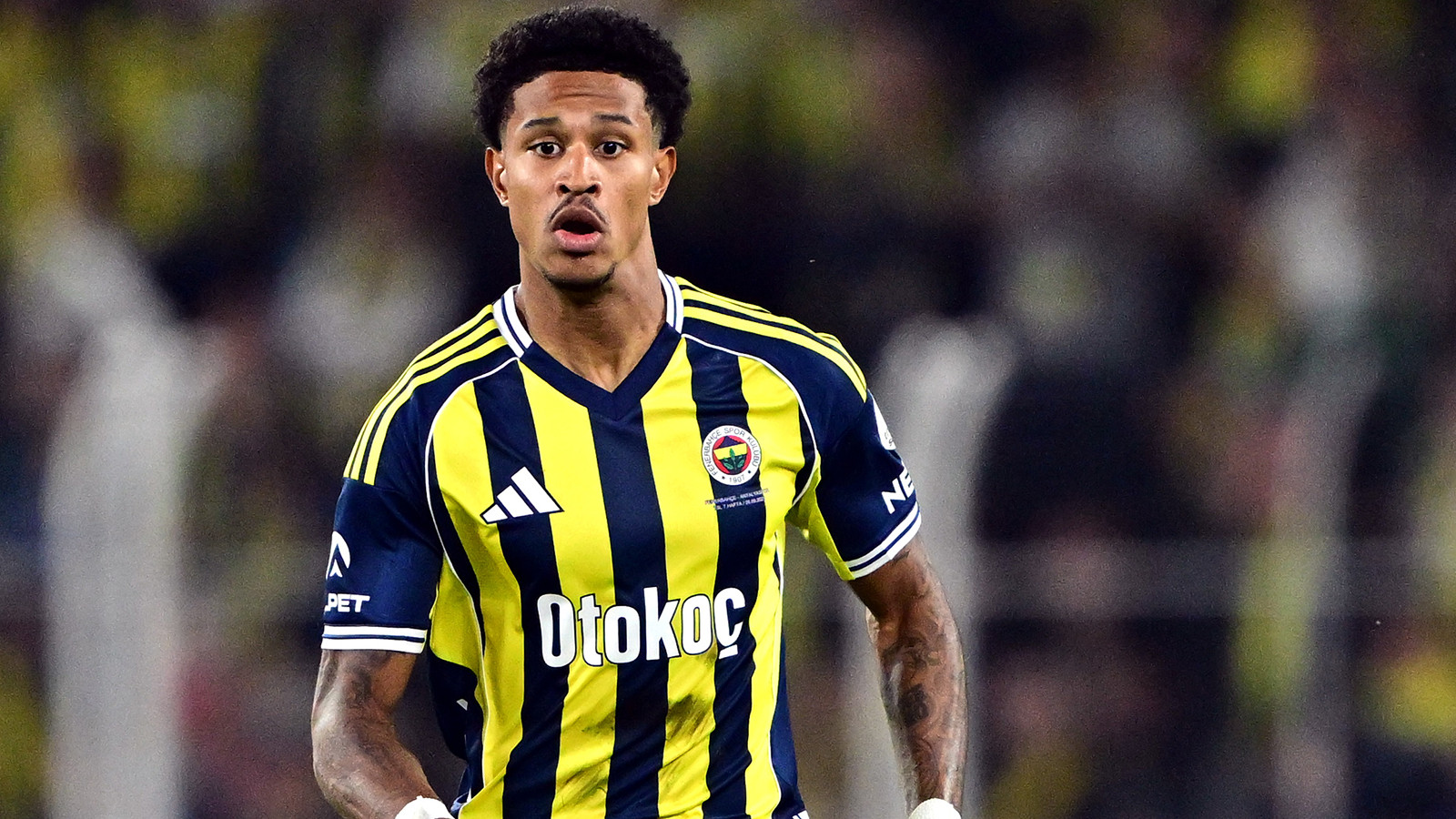 Serie A devinden, Jayden Oosterwolde'ye ilgi