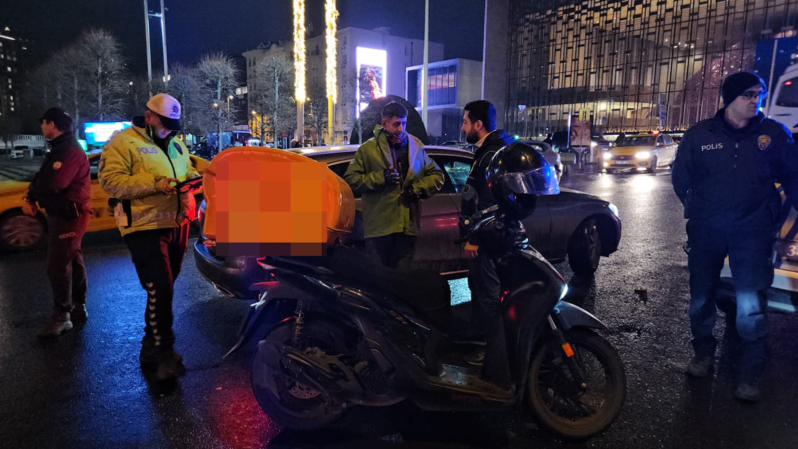 Taksim’de helikopter destekli 'Huzur İstanbul' uygulaması