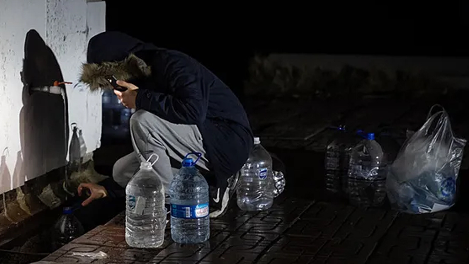 Başkentteki su kesintisine vatandaşlardan tepki