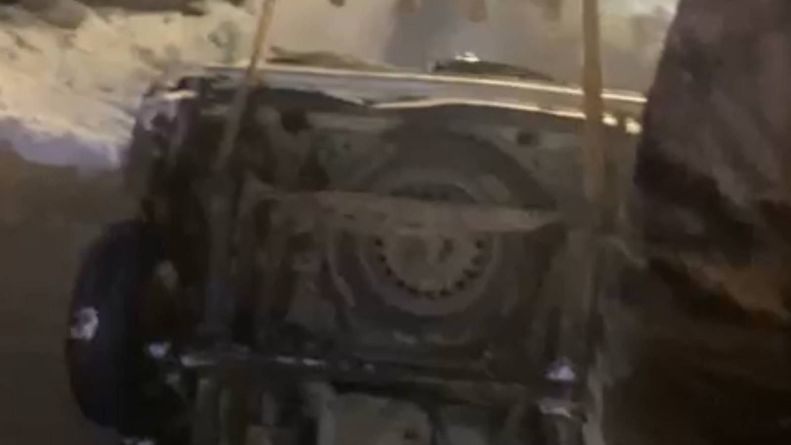 Buzlanma nedeniyle otomobil köprüden düştü! Çok sayıda yaralı var