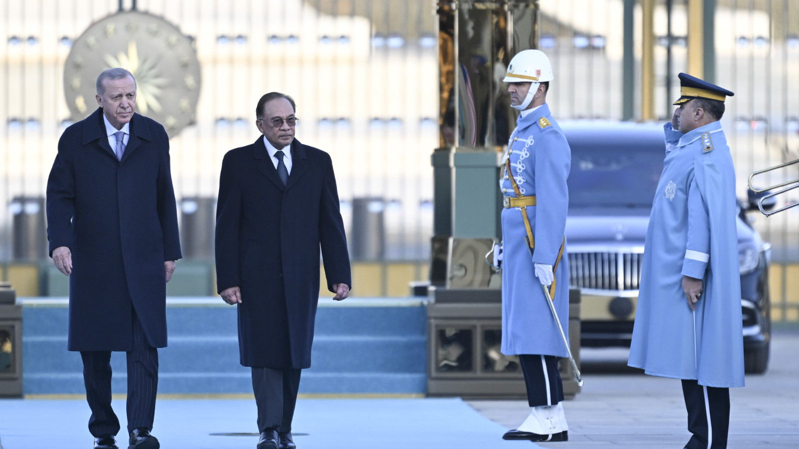 Cumhurbaşkanı Erdoğan, Malezya Başbakanı Enver'i resmi törenle karşıladı