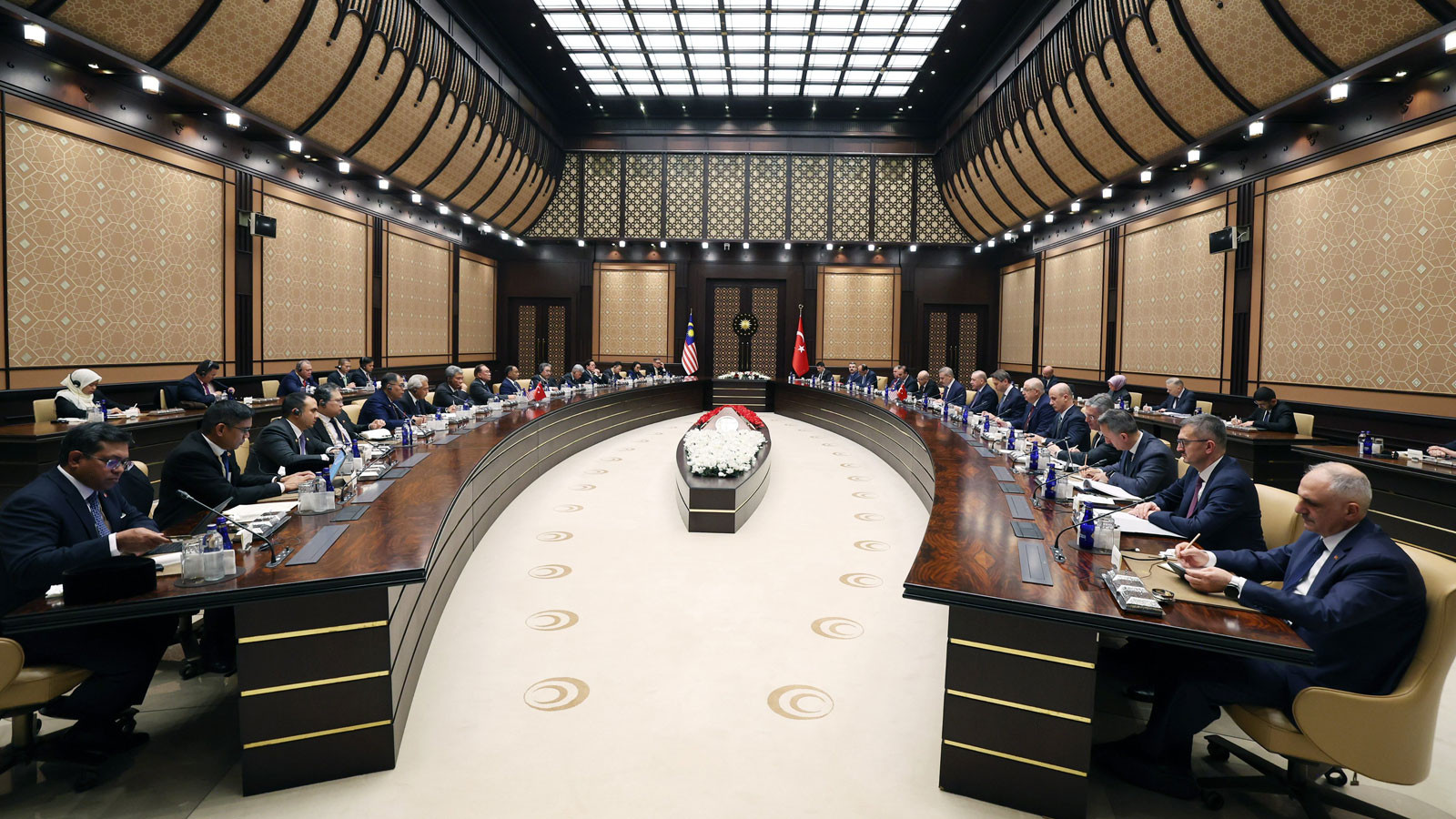 Cumhurbaşkanı Erdoğan Türkiye-Malezya Yüksek Düzeyli Stratejik İş Birliği Konseyi Birinci Toplantısı'na katıldı