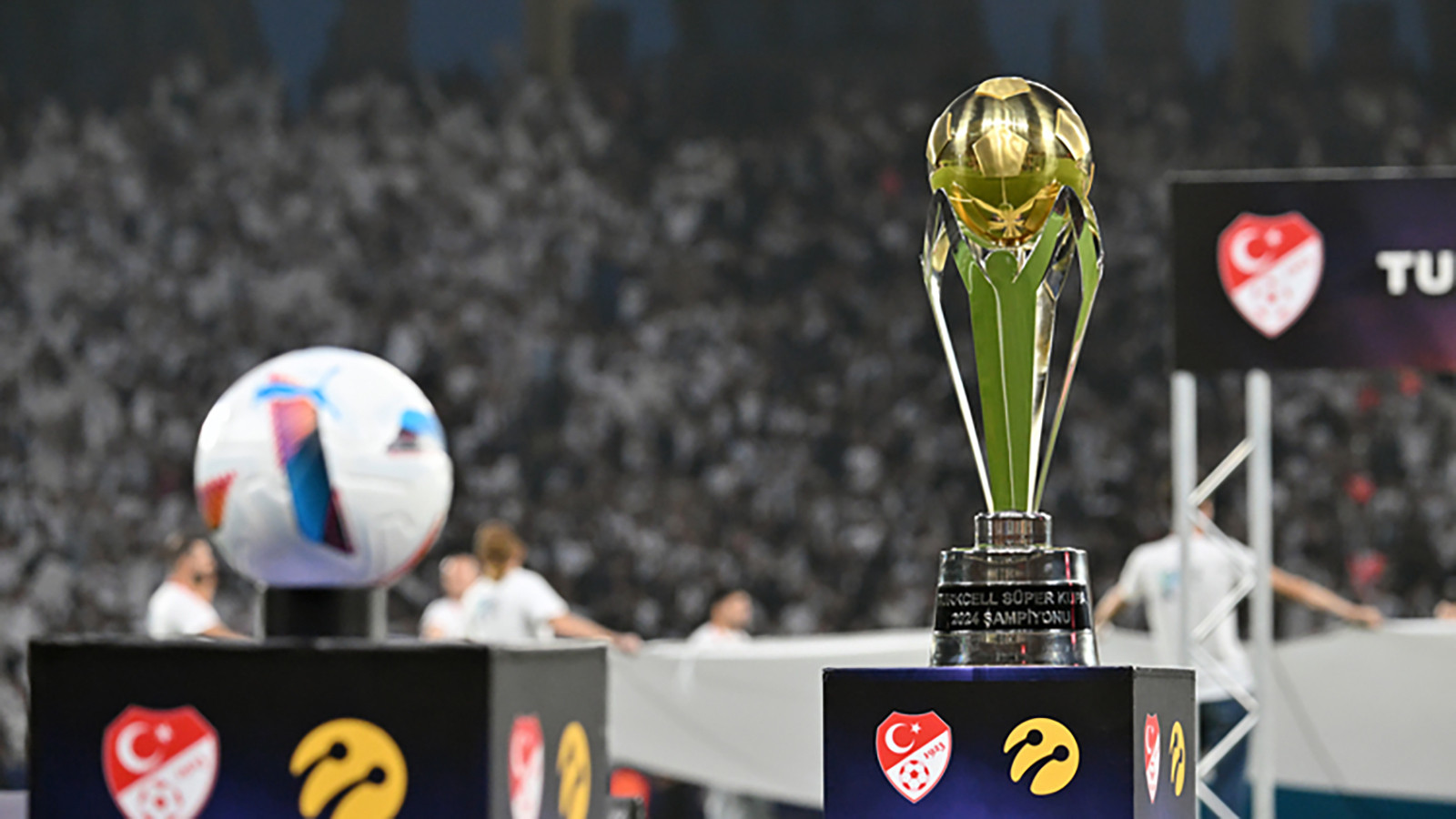 Süper Kupa'daki Galatasaray - Fenerbahçe derbisinin biletleri satışa çıktı