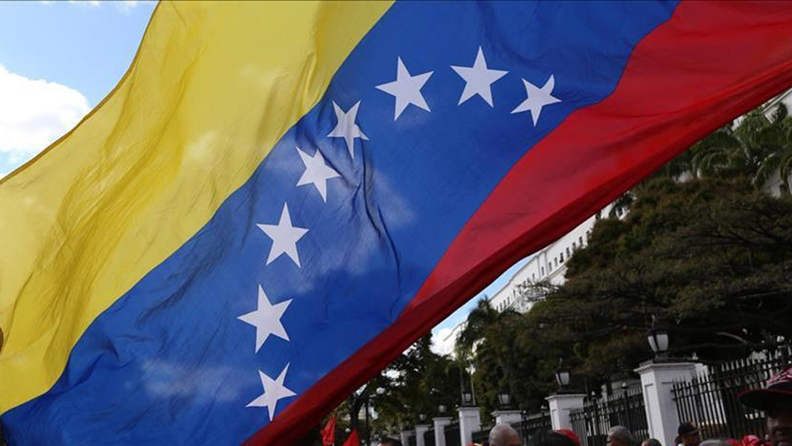 Venezuela, ABD operasyonunda ölen askerler için yas ilan etti