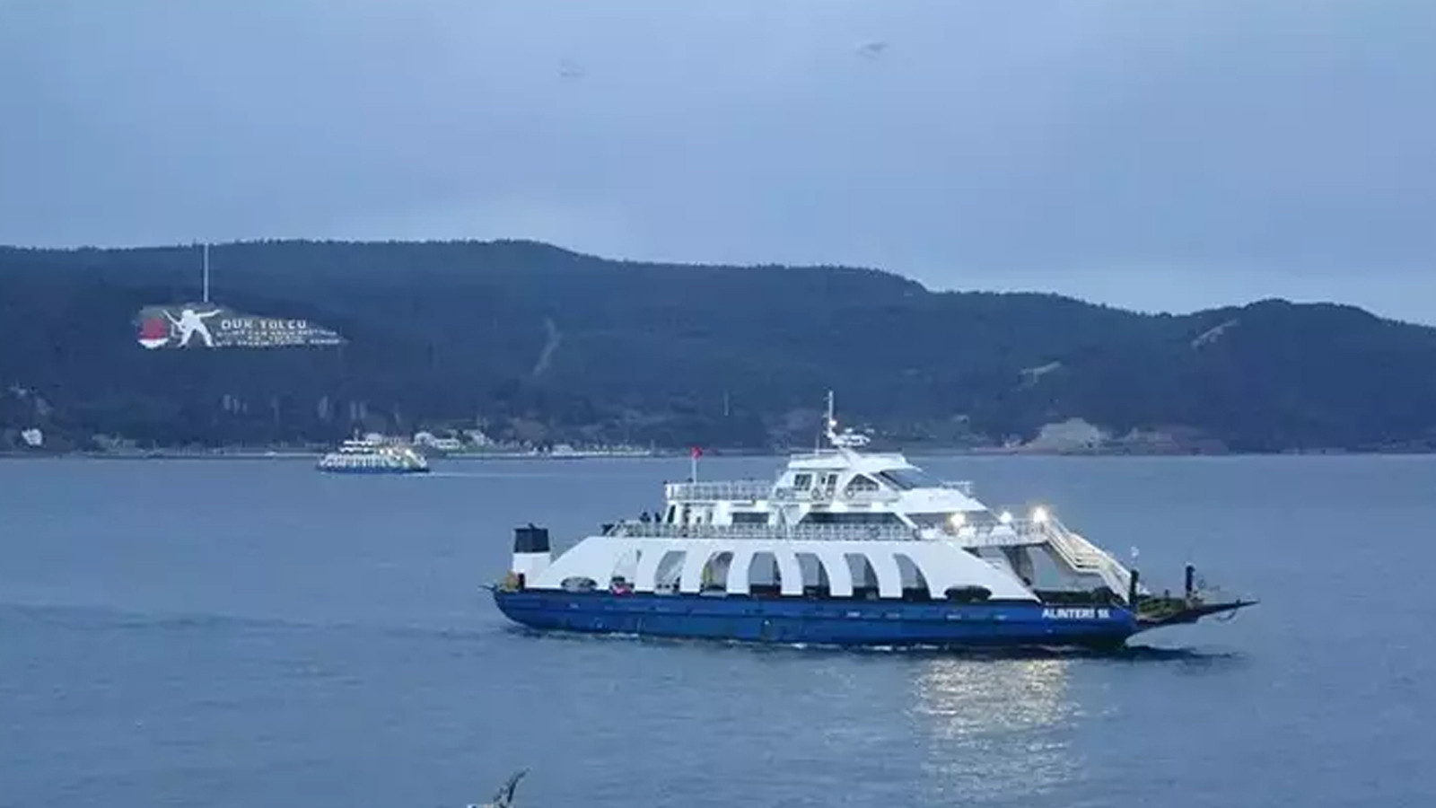 Çanakkale Boğazı tek taraflı trafiğe açıldı