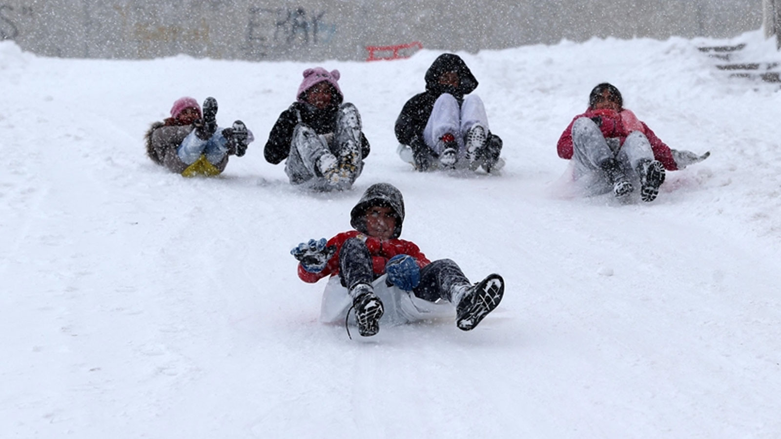 Eğitime kar engeli: Tunceli'de okullar tatil edildi
