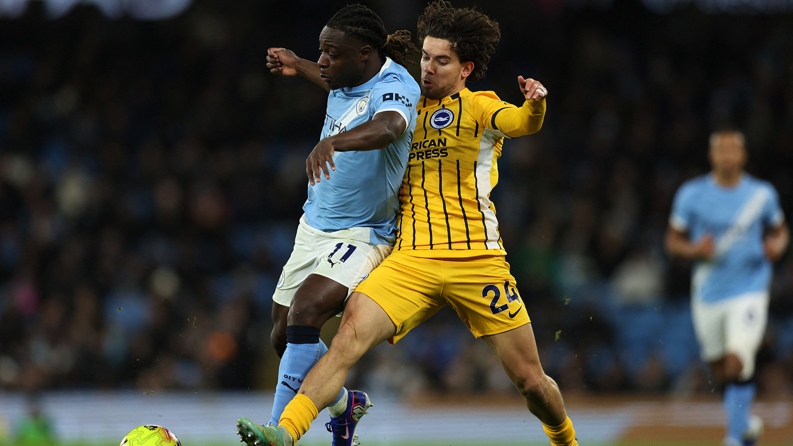 Ferdi Kadıoğlu, Manchester City'ye geçit vermedi