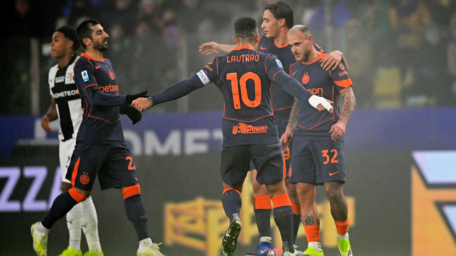 Inter, Parma'yı devirerek liderliğini sürdürdü