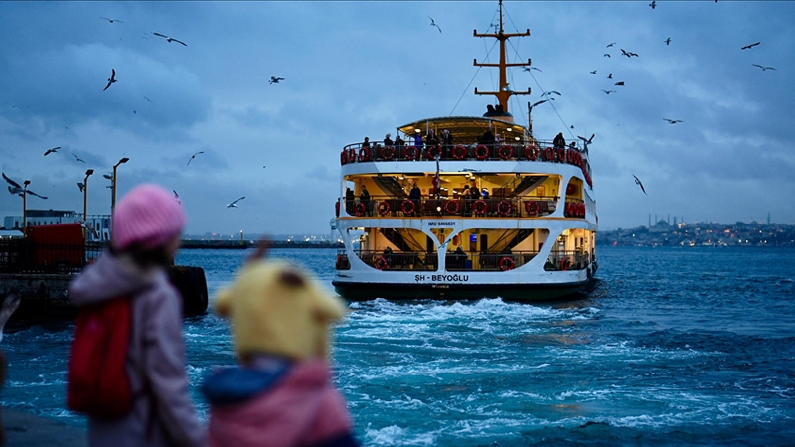 İstanbul'da ulaşıma 'hava muhalefeti' engeli: Seferler iptal edildi