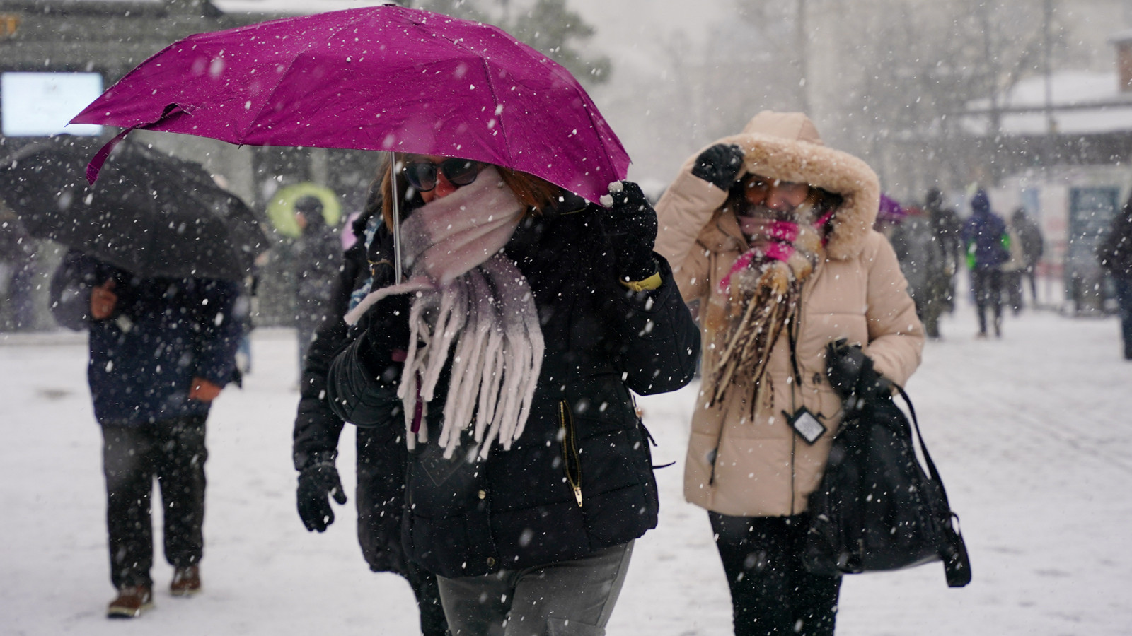 Kar, fırtına ve sağanak aynı anda geliyor! İstanbul ve 63 kent için alarm