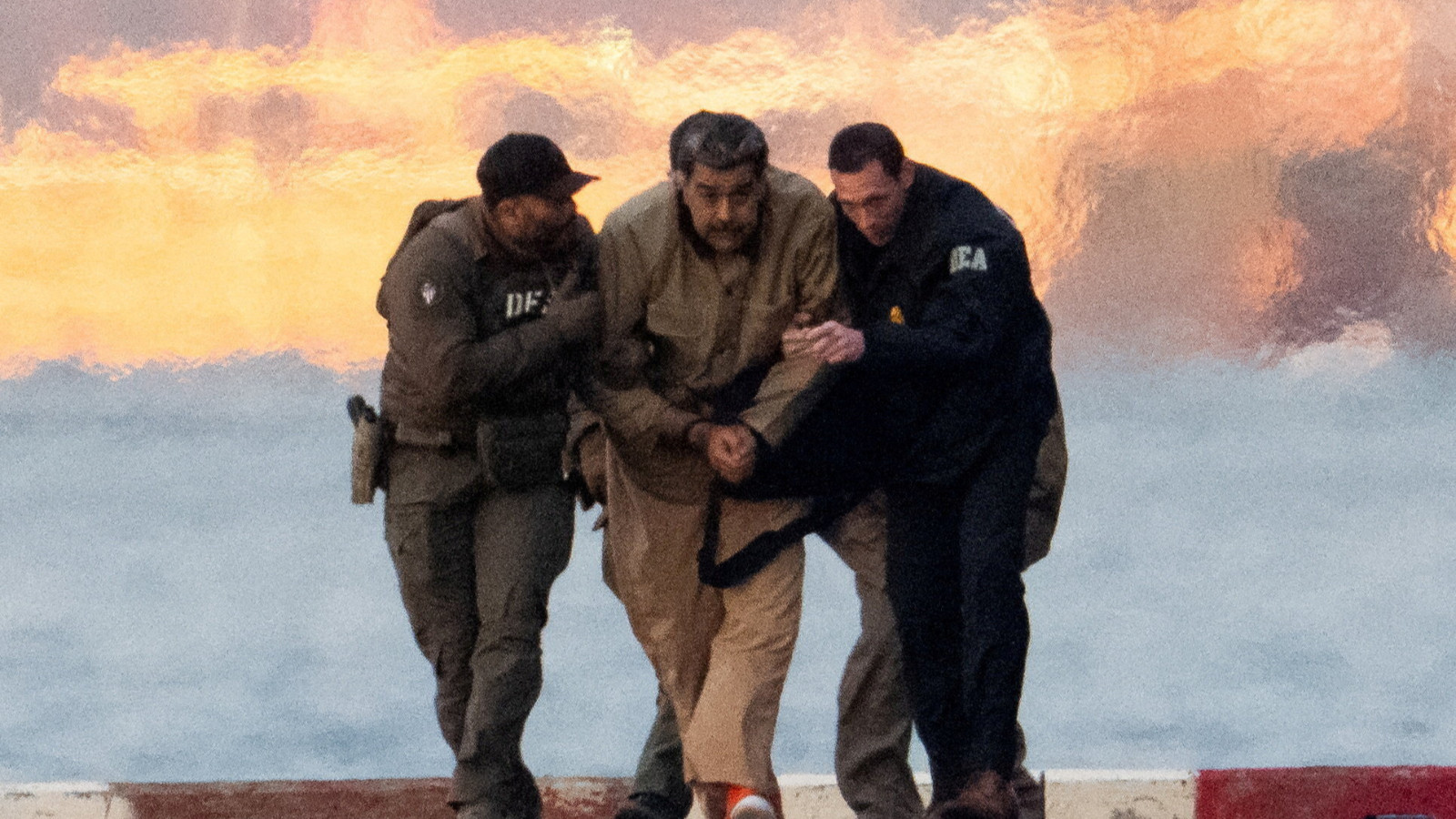 Maduro'yu korumakla görevli tümgeneral görevden alındı