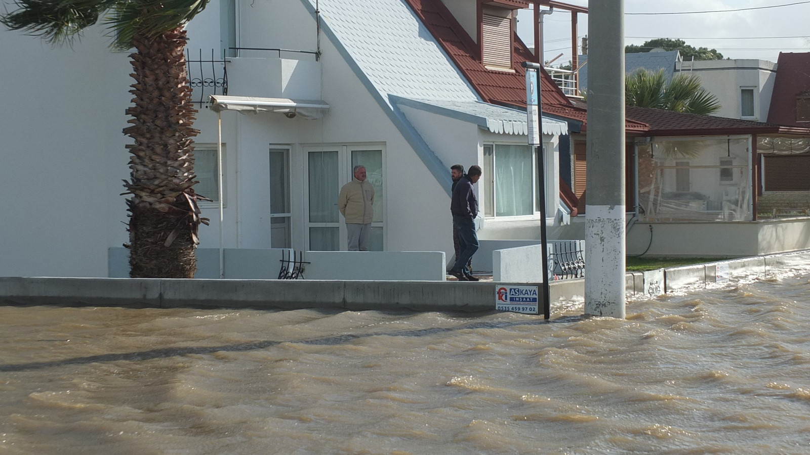 Venedik değil Balıkesir! Her yer sular altında kaldı