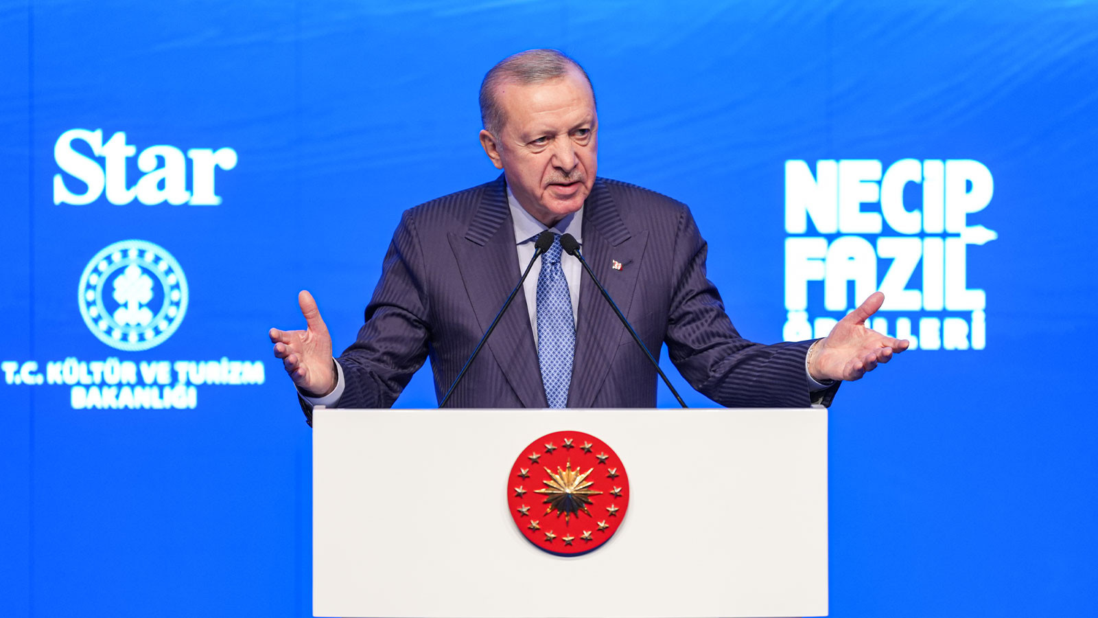 Cumhurbaşkanı Erdoğan: Kültürel bir yozlaşma tüm dünyayı etki altına alıyor