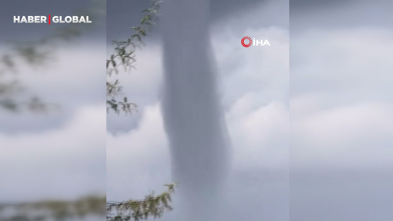 Hatay'da denizde hortum oluştu