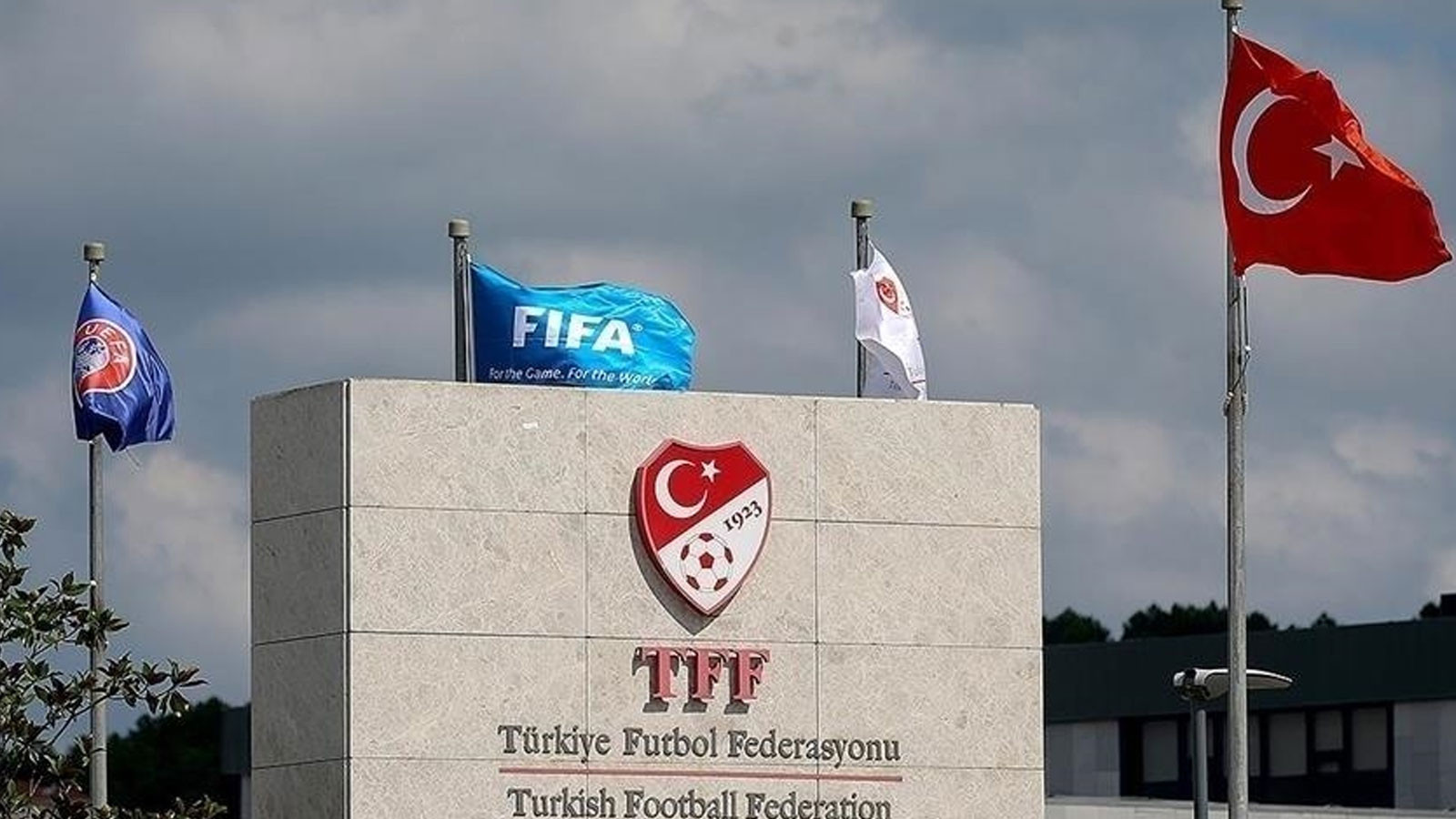 TFF 43 antrenörü bahis nedeniyle PFDK'ye sevk etti: Aralarında ünlü isimler de var