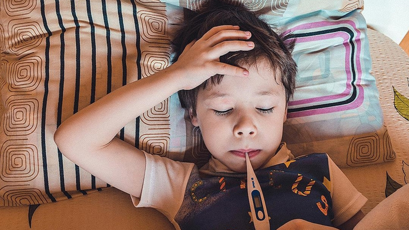 Çocuk Hastalıkları uzmanından ateş uyarısı: Hemen ilaca sarılmayın