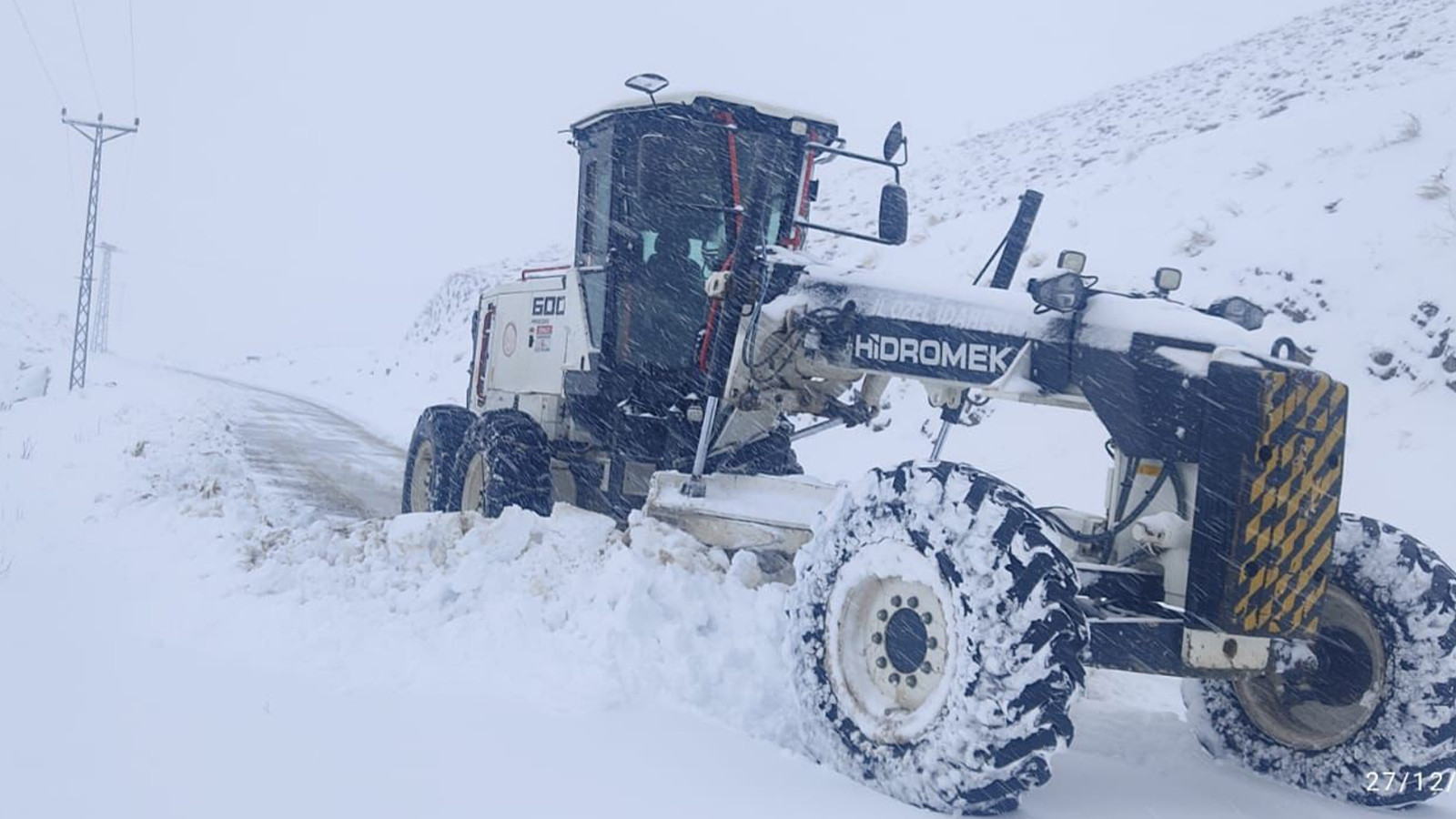 Elazığ'da 182 köy yolu kardan ulaşıma kapandı